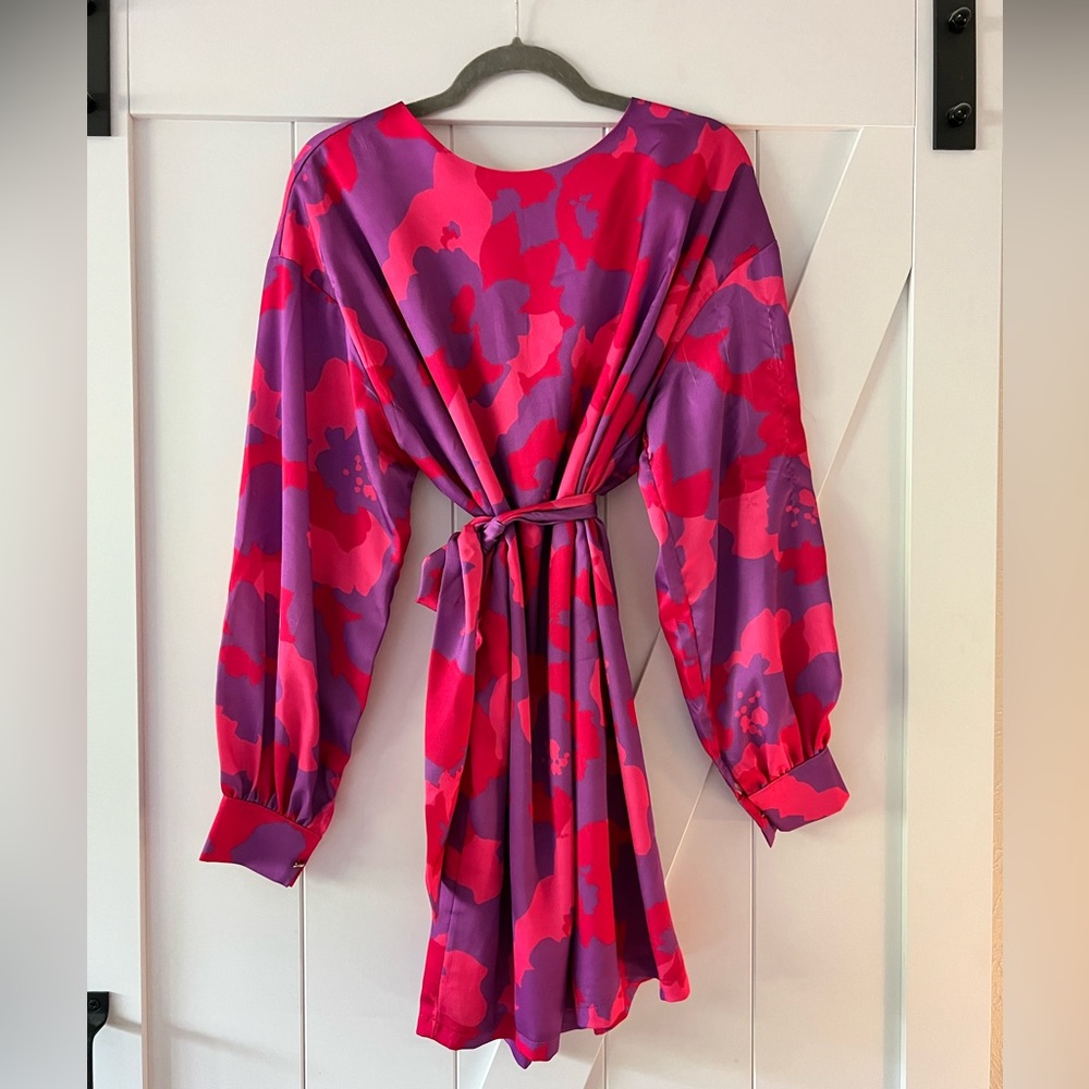 Gorg floral dress 
Made in FRANCE, Mini dress
Long sleeve